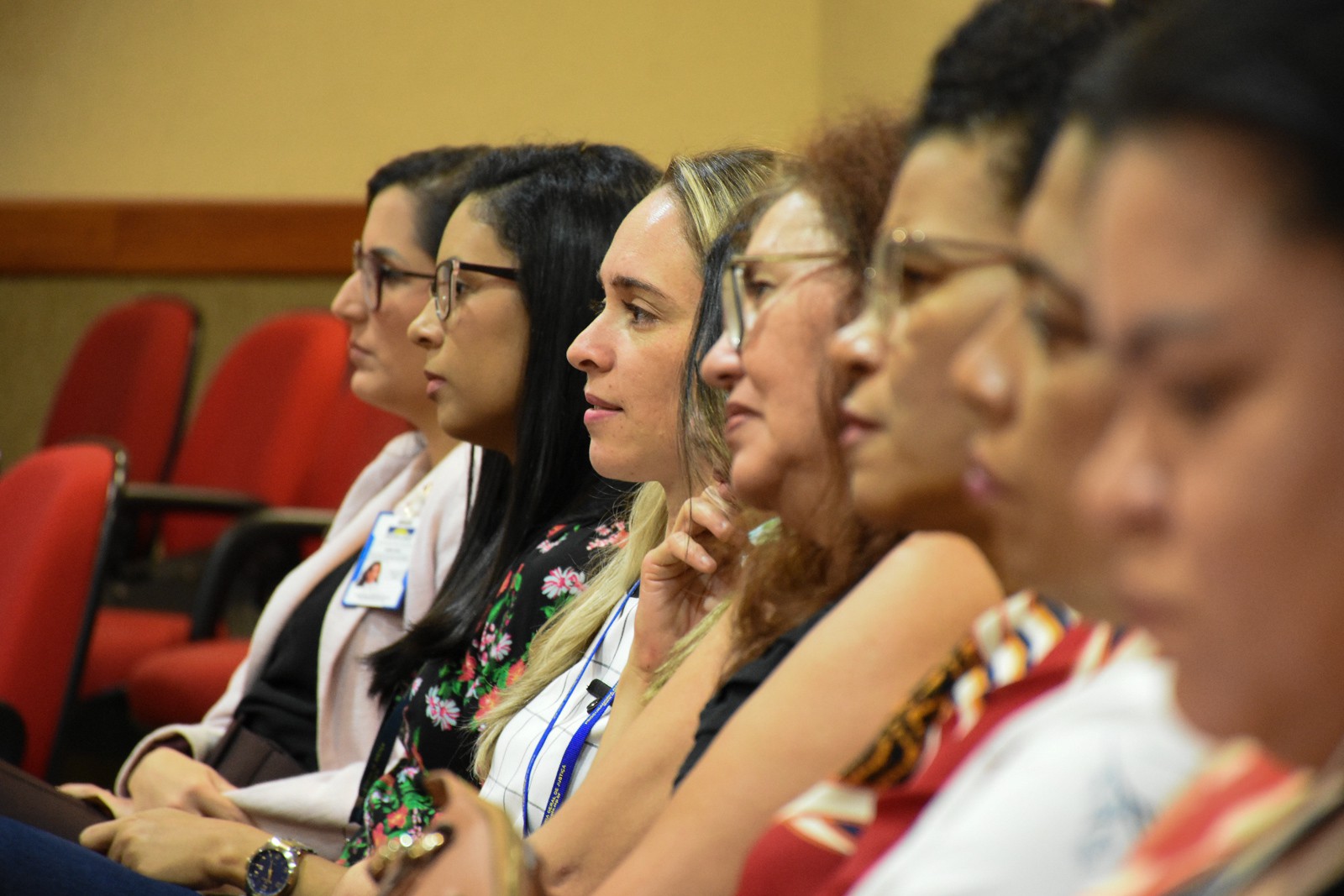 Servidoras durante palestra na sede do MPTO