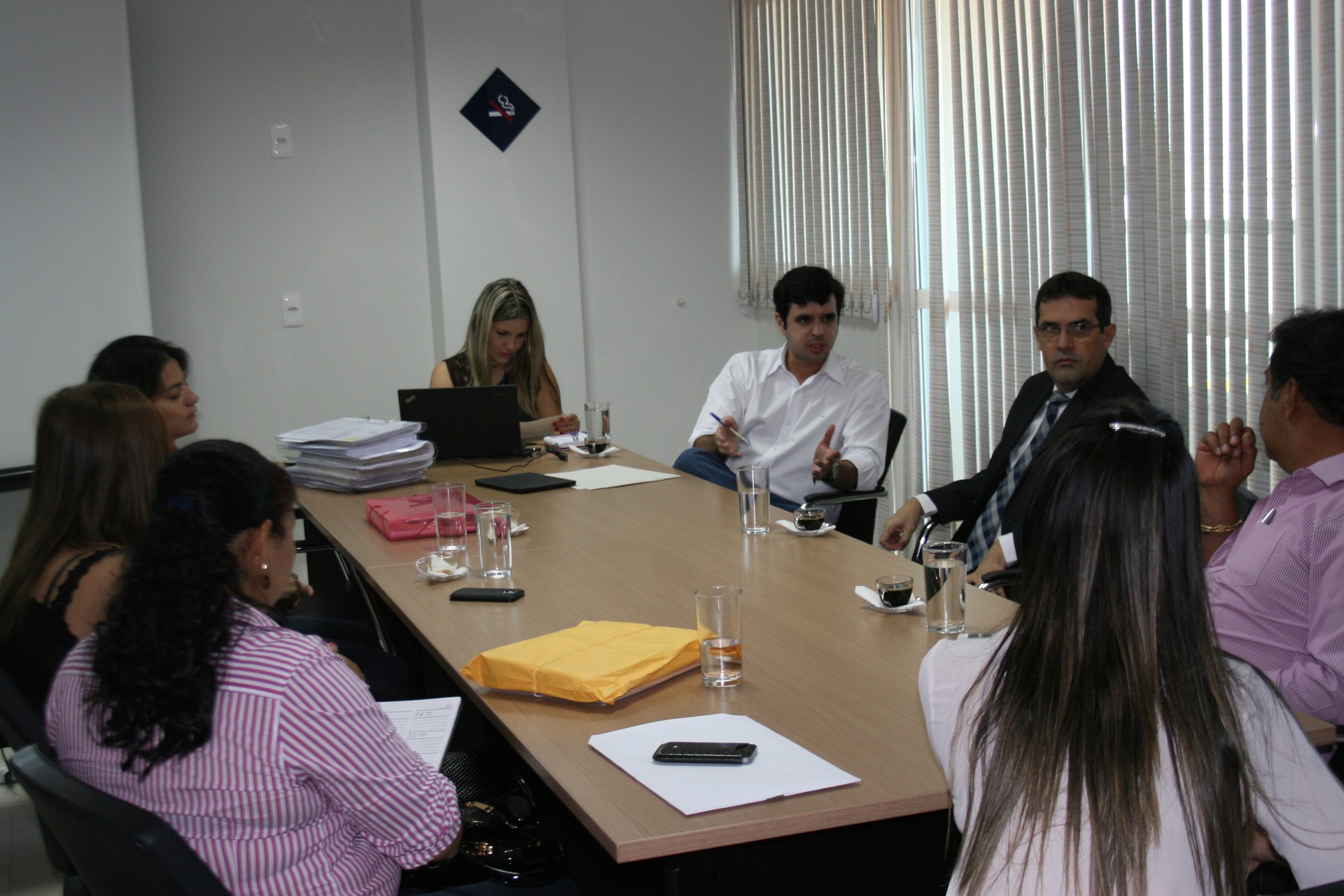  o Promotor de Justiça Milton Quintana e o Procurador da República, Fernando Antonio  Alves de Oliveira,conduziram a reunião.