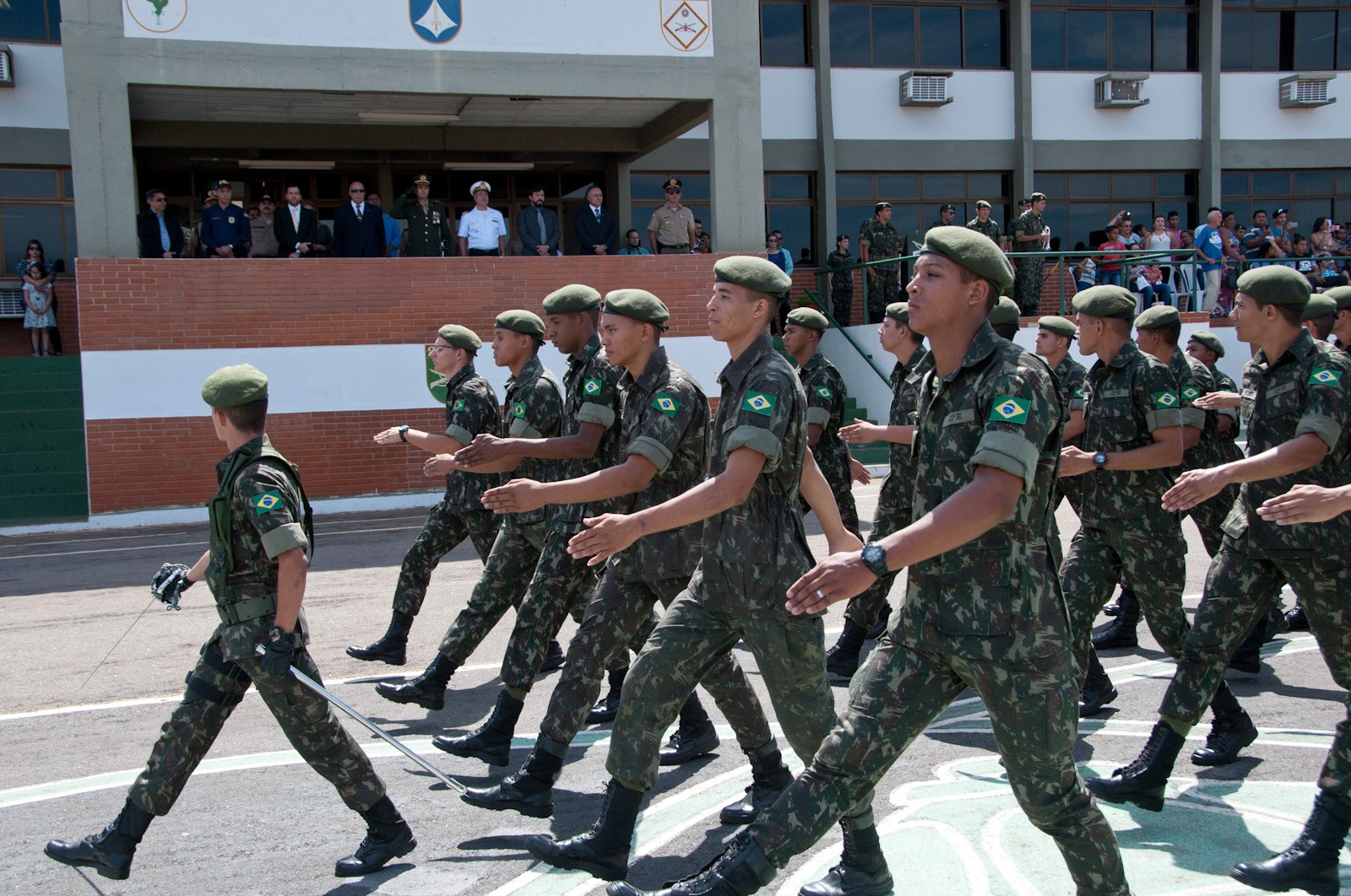 No dia em que se comemora o dia do Soldado Brasileiro, o Ministério Público Estadual (MPE) e instituições públicas civis e militares, prestigiaram solenidade