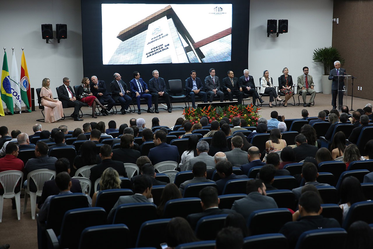 A entrega aconteceu com solenidade festiva