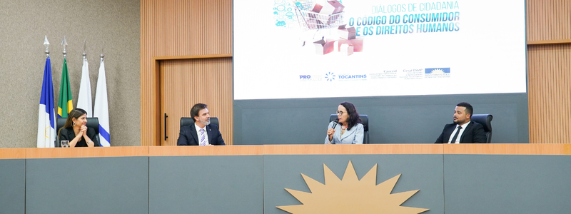 A coordenadora do Caoccid, promotora de Justiça Cynthia Assis, iniciou o debate com uma reflexão sobre a necessidade de se repensar o modelo de desenvolvimento atual