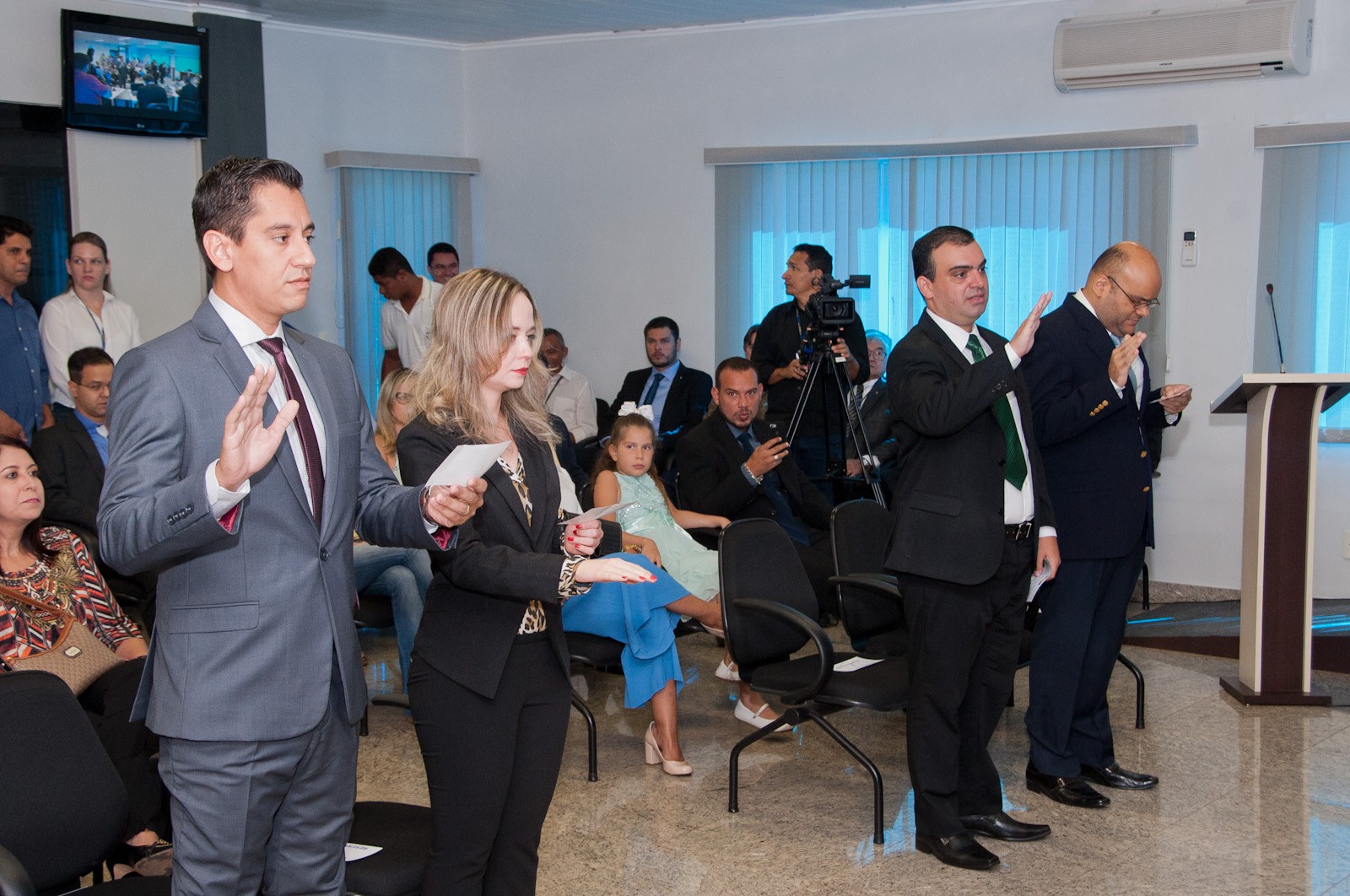 Os empossados foram aprovados no concurso de 2012