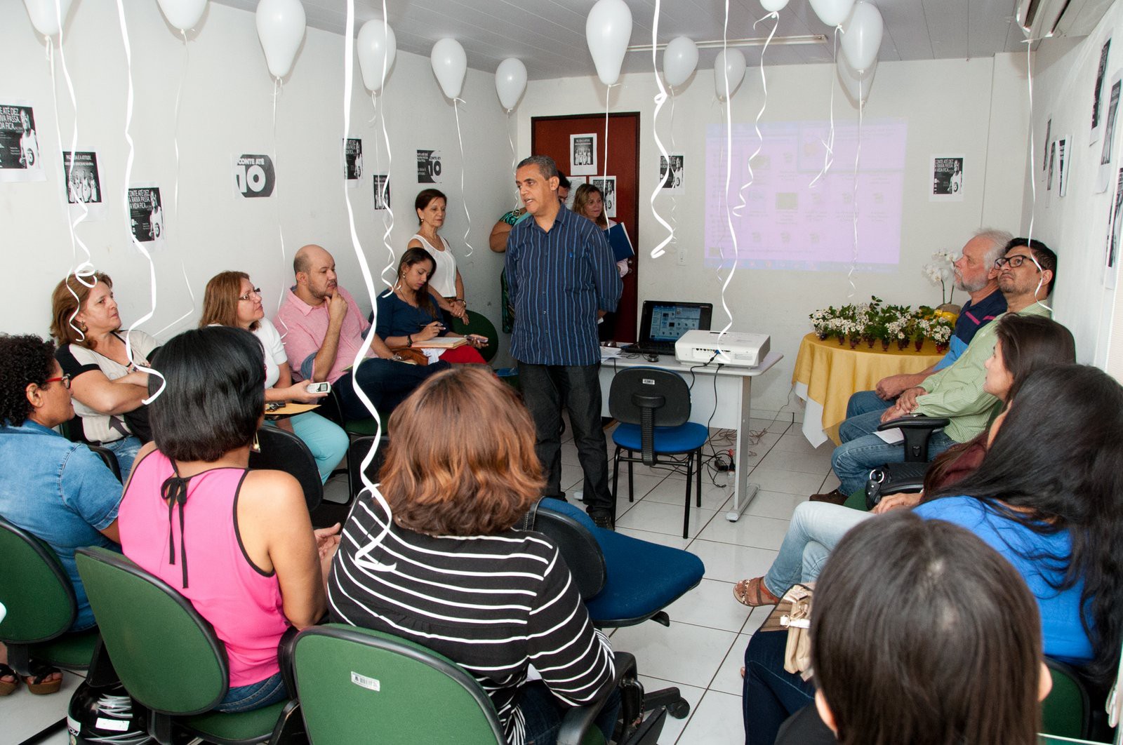 Professores em evento na Diretoria Regional de Ensino de Palmas