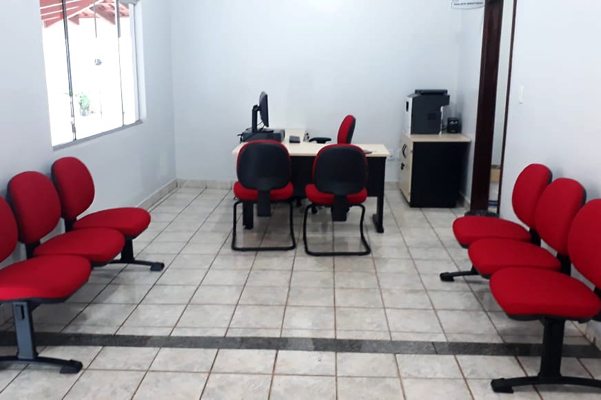 Novo mobiliário em Arapoema