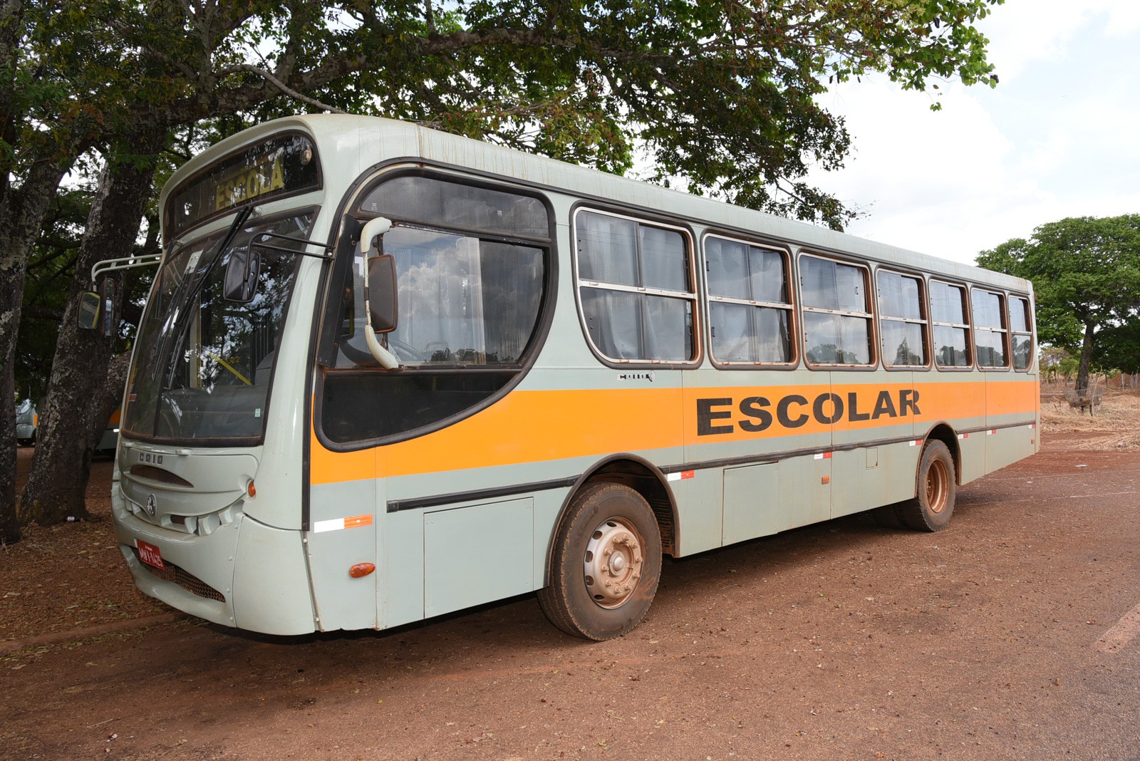 Outro problema apontado pelos usuários é quanto à precariedade das estradas municipais que ligam as comunidades às escolas