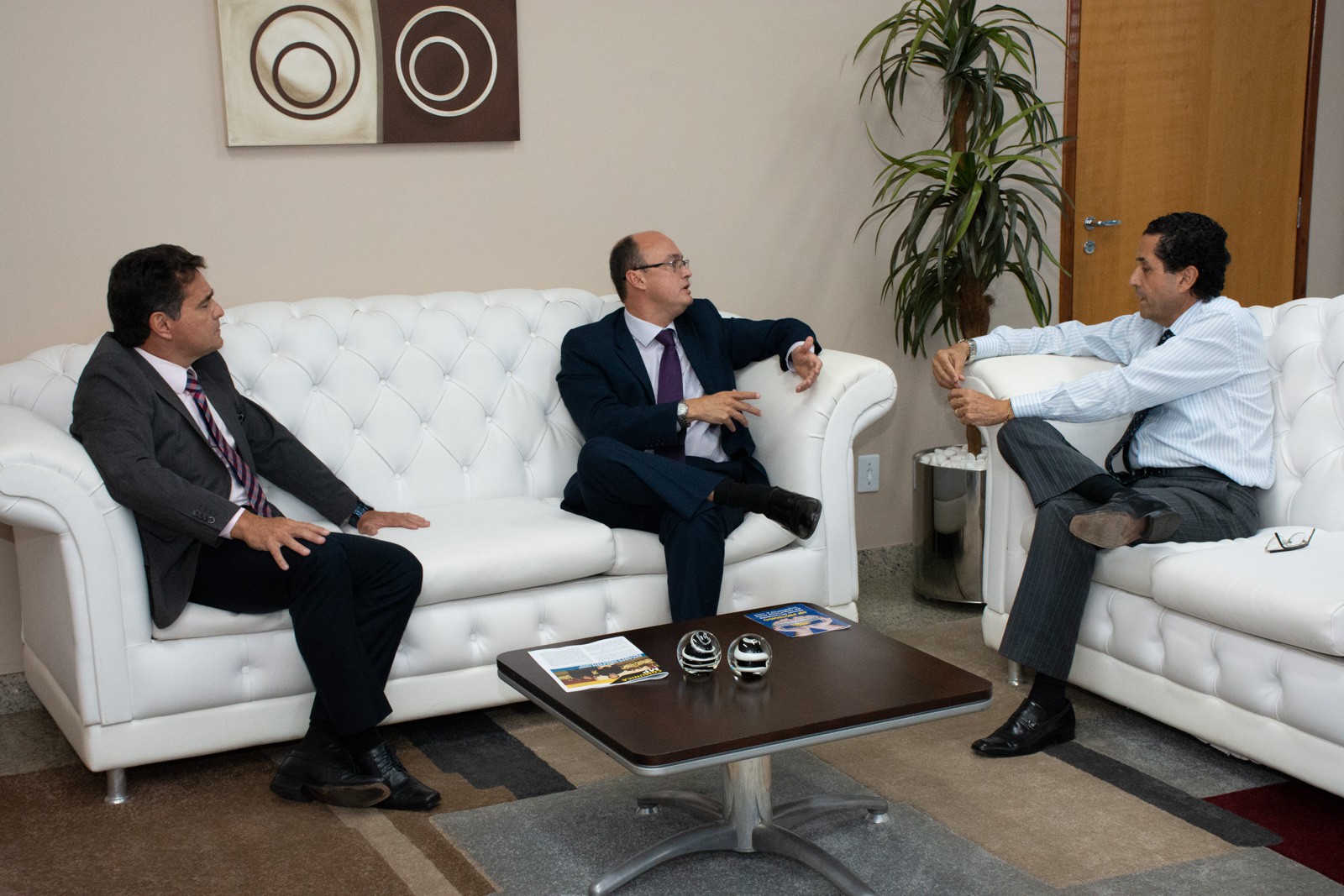 Novo gestor da Segurança Pública estadual visita sede do MPE